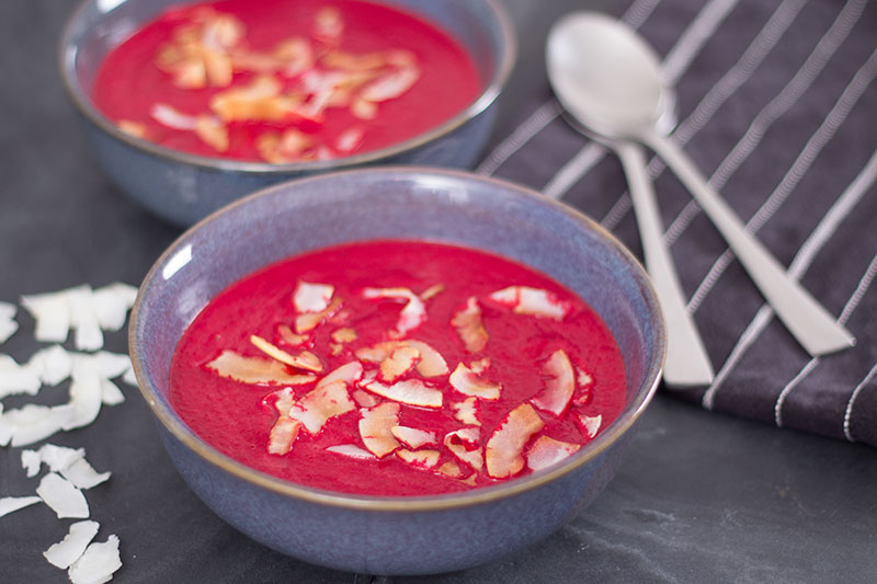 Spicy coconut beetroot soup
